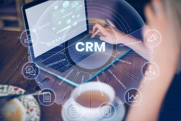 Top 10 logiciels CRM pour une gestion client améliorée