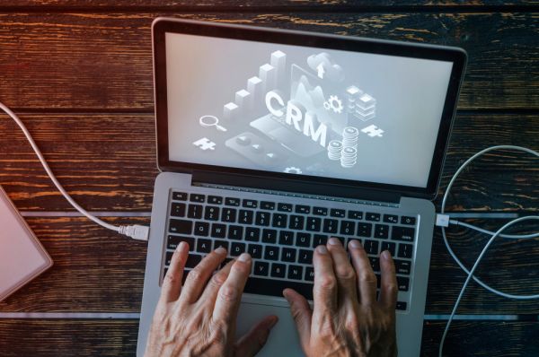 Top 10 logiciels CRM pour une gestion client améliorée